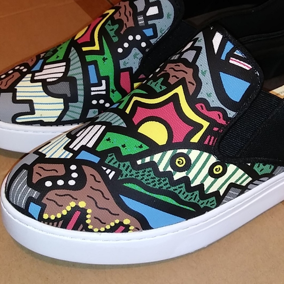 New Low Top Multicolor Sneakers - Picture 6 of 8